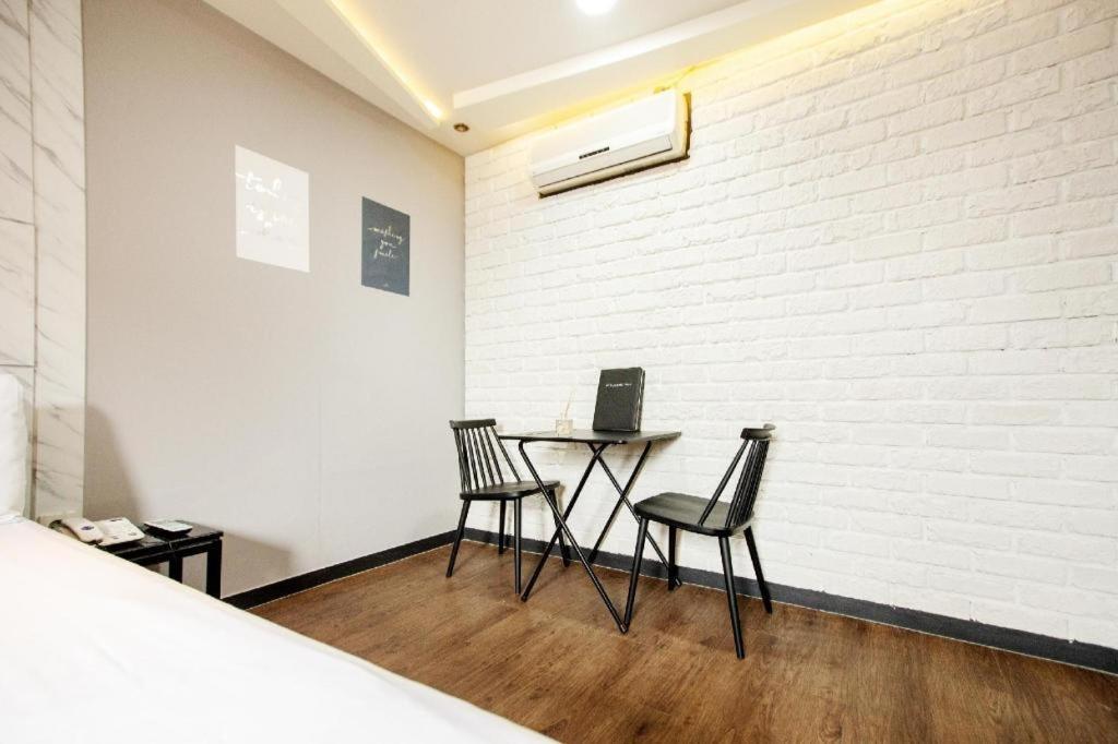 M7 Business Hotel Chilgok Exterior foto
