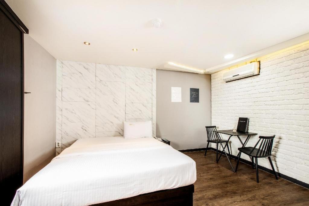 M7 Business Hotel Chilgok Exterior foto