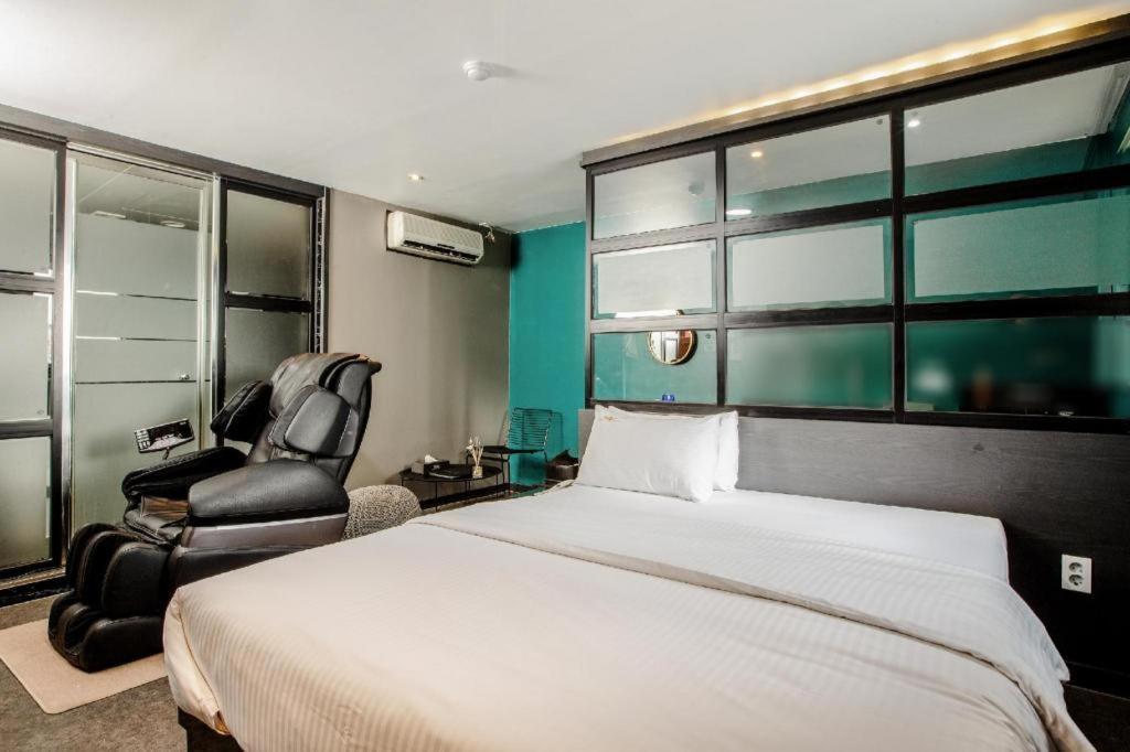 M7 Business Hotel Chilgok Exterior foto