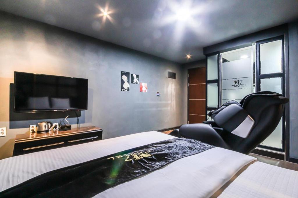 M7 Business Hotel Chilgok Exterior foto
