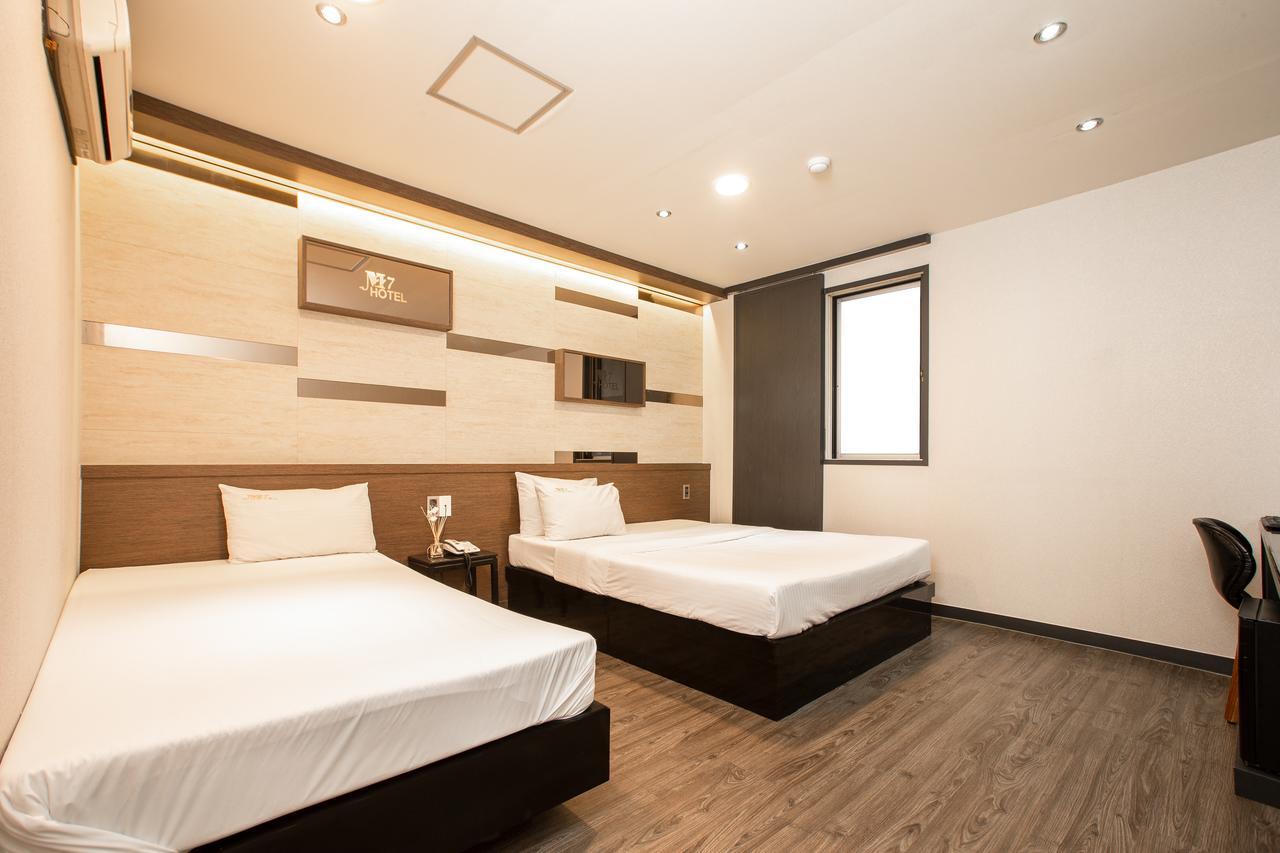 M7 Business Hotel Chilgok Exterior foto